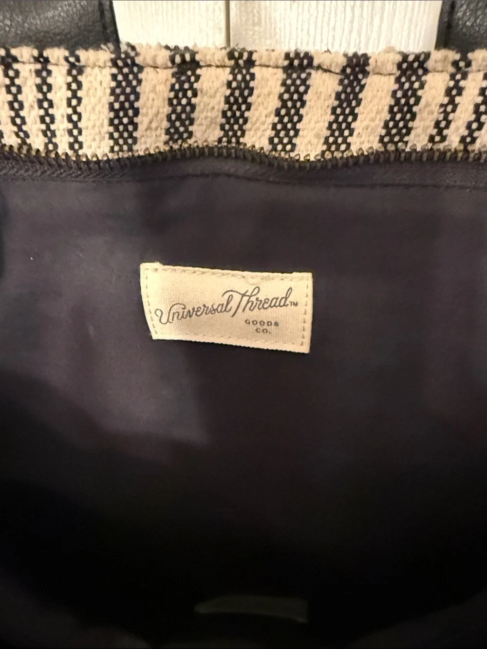 Universal Thread striped canvas